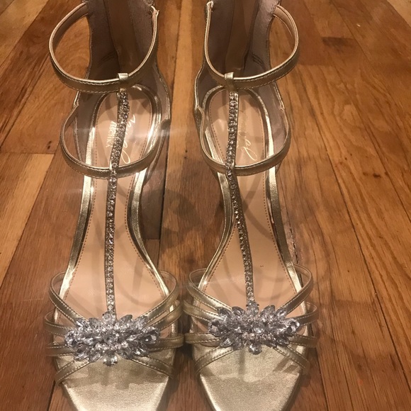 BADGLEY MISCHKA Embellished Sandal Size 9.5 - Picture 2 of 5